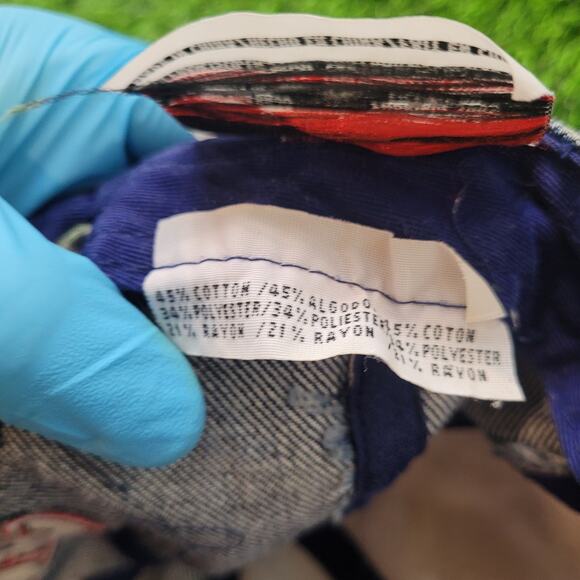 VTG 90s Levi's Distressed Faded Denim Dad Hat Baseball Cap "Legends Never Die" - Picture 9 of 9